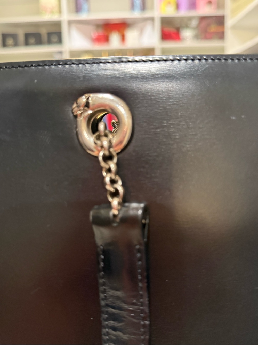 Cartier
Vintage Leather Panthere tote bag in EUC - Picture 6 of 17